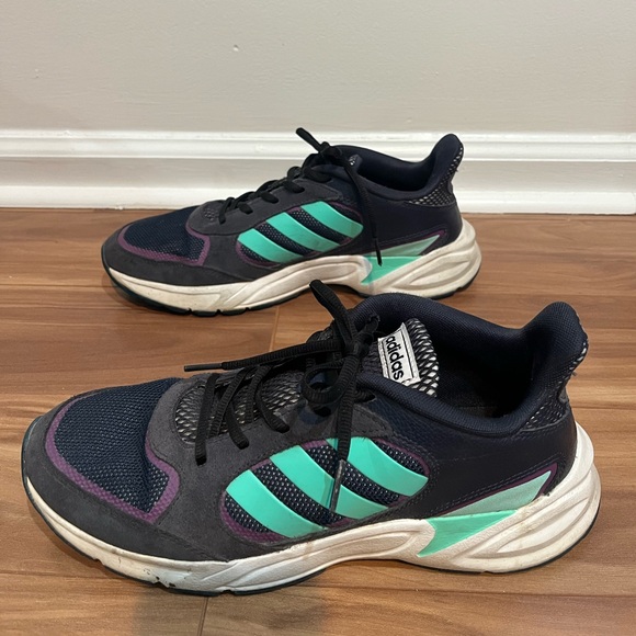 Adidas Women’s Valasion Navy Sneakers - Picture 5 of 6